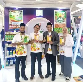 Produk Turunan Sawit Ponpes Al Amin Kota Dumai Diminati Pengunjung