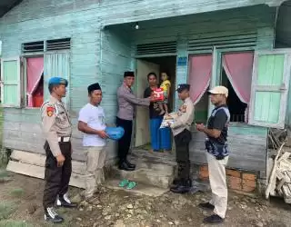 Polisi Bantu Asupan Gizi Dua Balita Penderita Stunting di Merbau