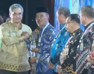 Sukses Jalankan Program PSR Terluas, Kementan RI Ganjar Pemkab OKI Anugerah