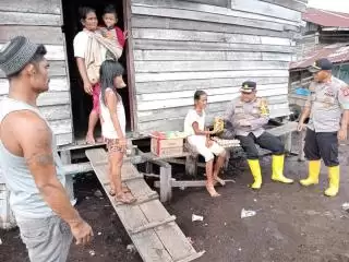 Gandeng DLCC, Polsek Mandau Giat Cooling Sustem dan Bantu Warga Terdampak banjir