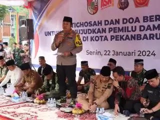 Hadiri Istighosah dan Doa Bersama, Kapolresta Pekanbaru Ajak Semua Elemen Wujudkan Pemilu Damai