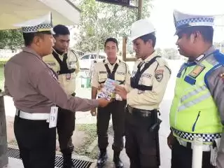 Personel Subdit Gakkum Ditlantas Polda Riau Gelar Patroli Dialogis di PT PHR