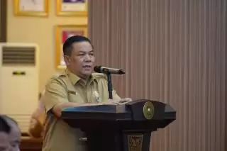 Mendagri Tunjuk Sekdaprov Riau SF Hariyanto jadi Plh Gubri