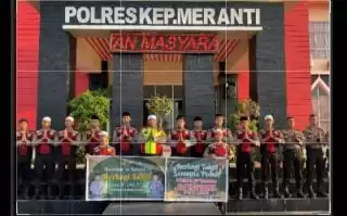 Pererat Silaturuhami, Satsamapta Polres Kepulauan Meranti Berbagi Takjil ke Masyarakat