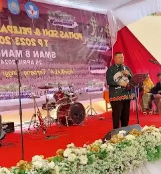 Pensi dan Pelapasan Siswa kelas XII SMAN 8 Mandau, Camat Mandau Beri Motivasi Siswa