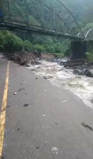 Warga Riau Diimbau Tak Bepergian ke Sumbar Sementara Waktu