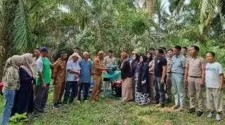 Bergandeng Tangan, Civitas Akademi ITSI dan UNPRI Sosialisasikan Bank Pupuk Organik