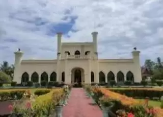 Jelajahi Keindahan Alam dan Budaya, Ini Destinasi Wisata Favorit di Riau