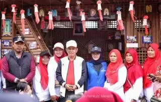 Kadis Porapar dan Anggota Dewan Kepulaun Meranti Buka Lomba Sampan Layar Desa Bandul