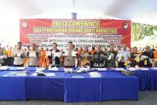 Polda Riau Musnahkan 34 Kg Sabu Sitaan dari 33 Tersangka Peredaran Narkoba