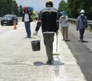 Wuih! Ada Gliserol Sawit dan Getah Pinus di Cat Marka Jalan Tol Bakter