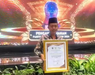 Jaminan Perlindungan Pekerja Dibiayai dari DBH Sawit Pemkab Pasbar Diganjar Penghargaan