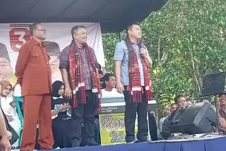 Wow! Ribuan Masyarakat Dua Desa Hadiri Kampanye Dialogis Paslon Anton-Syafaruddin Poti