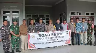 Bersama Unsur Terkait Kapolres Kepulauan Meranti Roadshow ke Kantor dan Gudang PPK di Pulau Terluar