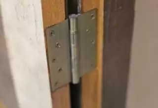 Suara Berderit Engsel Pintu di Rumah, Ini Lima Cara Efektif Mengatasinya