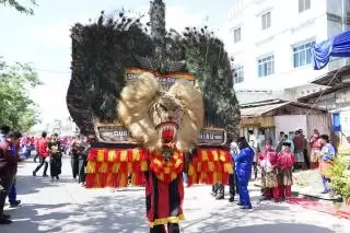 Masyarakat Tumpah Ruah Ikuti Pawai Taaruf MTQ ke 49 Tingkat Kabupaten Bengkalis di Mandau