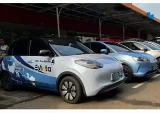 Penumpang Pilih Taksi Listrik Evista di Bandara Halim dan Pekanbaru, Ini Enam Alasannya