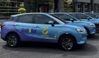 Penumpang Puas Berkali-kali Naik Taksi Online Listrik Evista di Dua Bandara