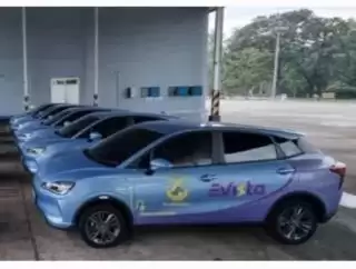 Evista Pionir Taksi Listrik Ubah Wajah Transportasi Kota