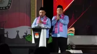 SAH! KPU Riau Tetapkan Abdul Wahid-SF Hariyanto Jadi Gubernur dan Wagub Terpilih