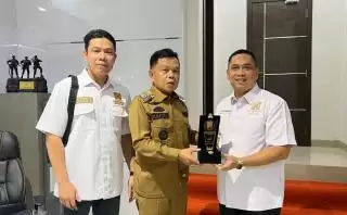 Bahas Program Rumah MBR, Plt Bupati Kepulauan Meranti Terima Anjangsana DPD HIMPERRA Riau