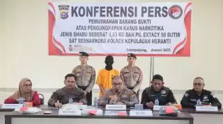 Konferensi Pers, Polres Kepulauan Meranti Musnahkan Total 1,3 Kg Sabu dan 50 Butir Ekstasi