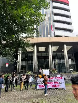 " Panggil dan Periksa Pj Bupati Tapteng beserta  Kroninya "