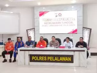 Perusahaan Angkut Karyawan Pakai Truk, Kapolres Pelalawan Tindak Tegas!