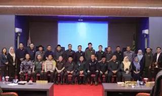 Pidato Perdana Bupati dan Wabup di Paripurna DPRD Kepulauan Meranti