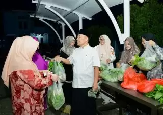 Jamaah Subuh Istiqomah Sumringah Pulang Bawa Sayur Dari TP PKK Bengkalis