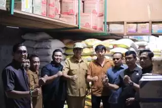 Wabup Kepulauan Meranti dan Komisi II DPRD Sidak Pasar, Cek Ketersediaan Bahan Pokok Jelang Idul Fitri
