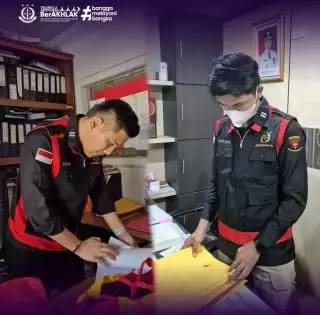 Terkait Dugaan Korupsi Proyek Rekonstruksi Jalan, Tim Kejari Geledah Kantor Dinas PUTR Inhil