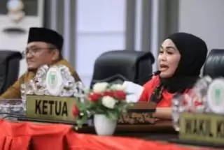 Lewat Paripurna, DPRD Rokan Hulu Umumkan Paslon Bupati dan Wabup Terpilih