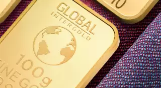 Harga Emas Terkoreksi Ringan, Tapi Tren Naik Belum Berakhir