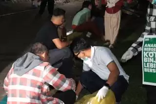 Bersama Puluhan Anak Muda, Wakil Wali Kota Binjai Gelar Aksi Pungut Sampah di Lapangan Merdeka