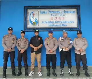 Pastikan Ibadah Paskah Aman, Polres Kepulauan Meranti Gelar Pengamanan dan Sterilisasi Gereja