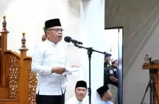 Bupati Kepulauan Meranti Hadiri Tausiah Ustadz Abdul Somad di Masjid Agung Darul Ulum