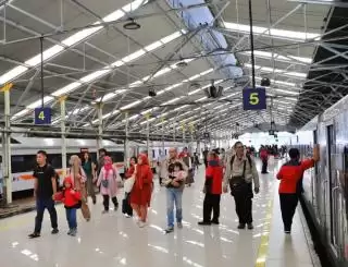 KAI Dukung Semangat Hari Buruh: Layanan Maksimal Bagi Masyarakat Produktif Indonesia