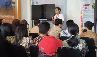 Rayakan 15 Tahun, Program Studi Film Binus University Roadshow Kreatif di Makassar