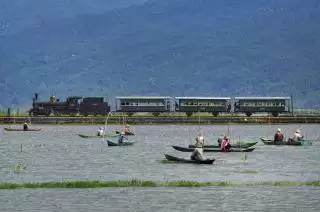 Jelajahi Jejak Sejarah Perkeretaapian Indonesia di Museum Ambarawa dan Lawang Sewu