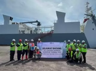 Pelindo Multi Terminal Tanjung Intan Layani Bongkar Muat 1.213 Ekor Sapi Perah Impor
