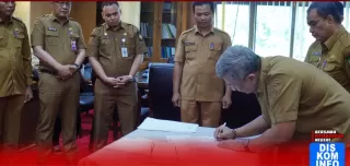 Sertijab Pejabat Administrator Eselon III Camat, Ini Pesan Bupati Rohul