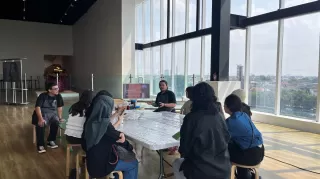 Nongkrong Pop: Printmaking Sablon Satukan Seni dan Budaya Pop Pameran Bersama BU