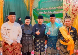 Bupati Kepulauan Meranti Hadiri Acara Penabalan Gelar Adat Gubernur Riau