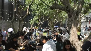 Kolaborasi ASHTA District 8 Ciptakan Ruang Sunyi Lewat Literasi