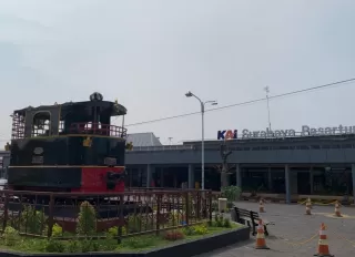 Dekat Stasiun Surabaya Pasar Turi Ada Tak Boleh Dilewatkan, Jelajah Begitu Turun dari Kereta!