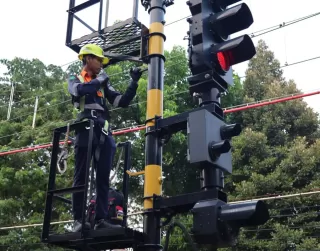 Sinyal dan Telekomunikasi Tulang Punggung Keselamatan dan Kelancaran Operasional KA