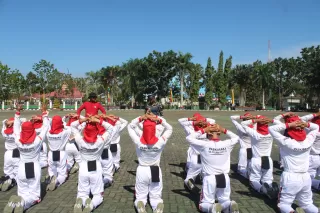 Jelang Upacara HUT RI ke 80, Pelatihan  Paskibraka Kepulauan Meranti Dimaksimalkan