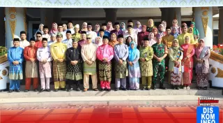 Wabup Rohul Pimpin Apel Upacara Peringatan Hari Jadi Provinsi Riau ke 68 2025