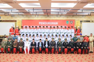 Bupati Kepulauan Meranti Kukuhkan Paskibraka HUT RI ke 80 2025